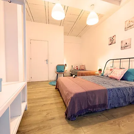 Hostal Gothic Near The Beach